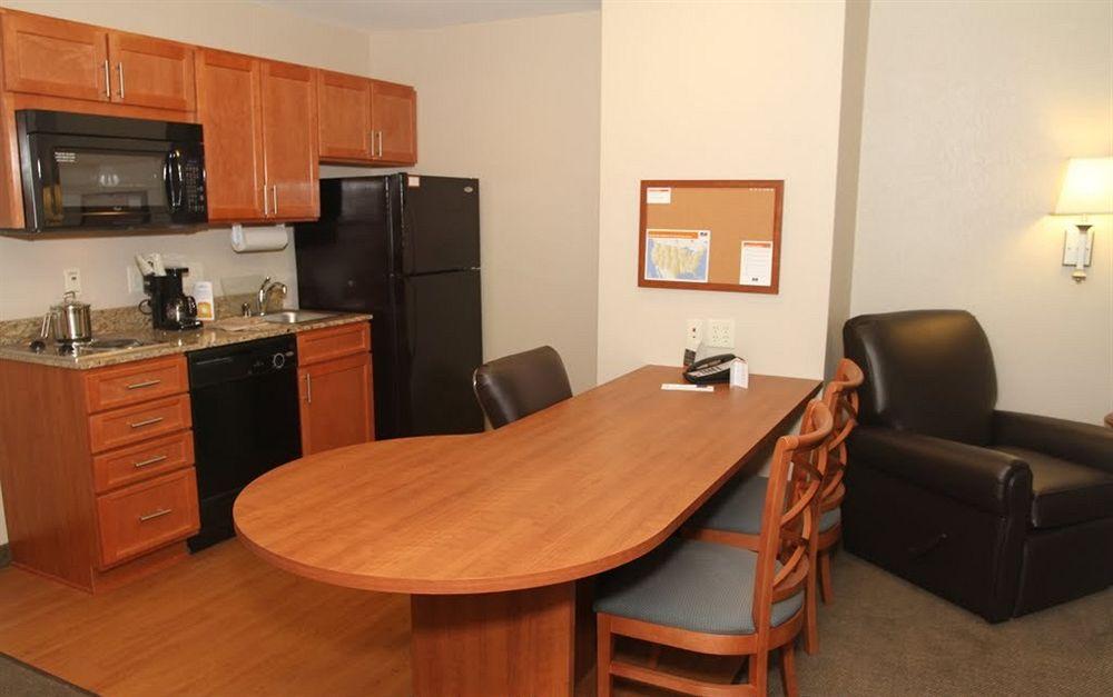 Candlewood Suites La Crosse By Ihg Экстерьер фото