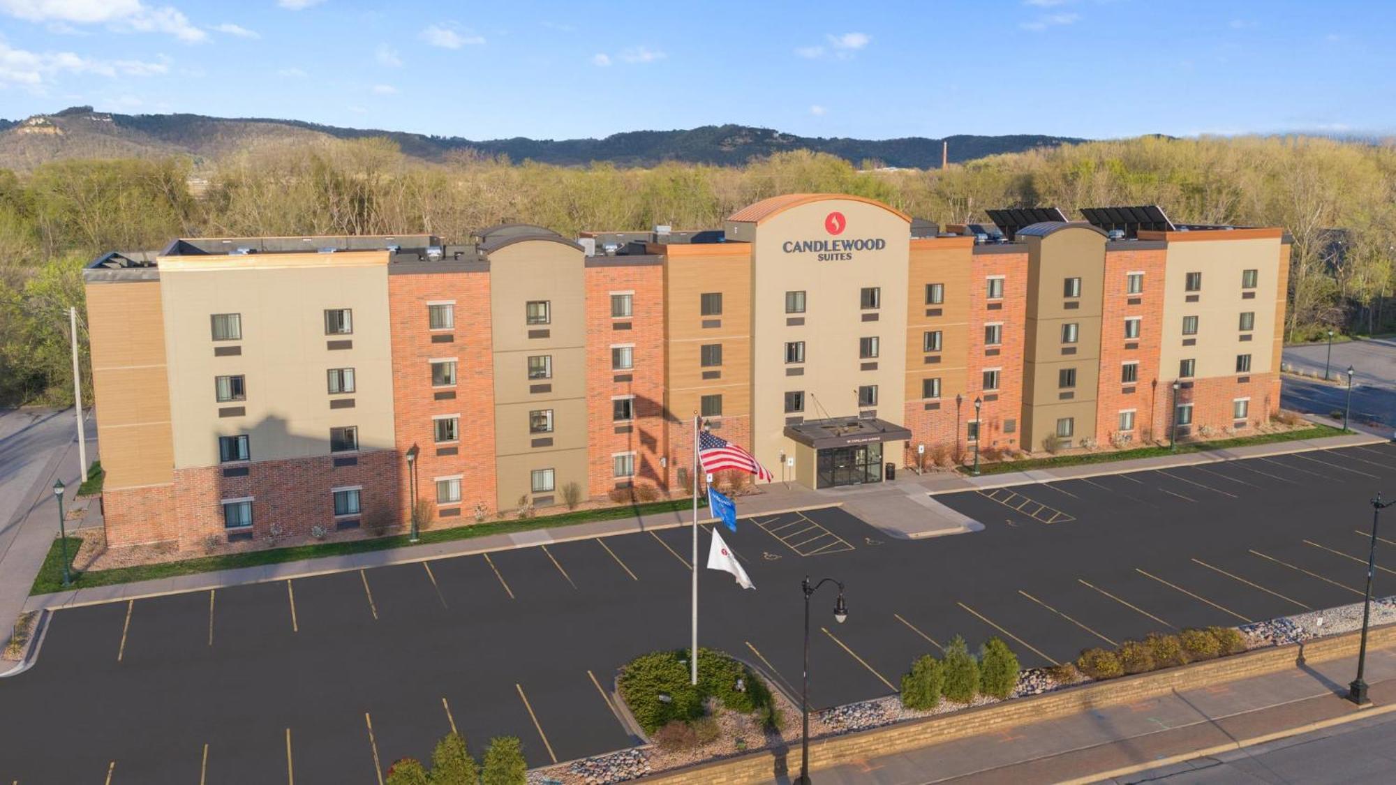 Candlewood Suites La Crosse By Ihg Экстерьер фото